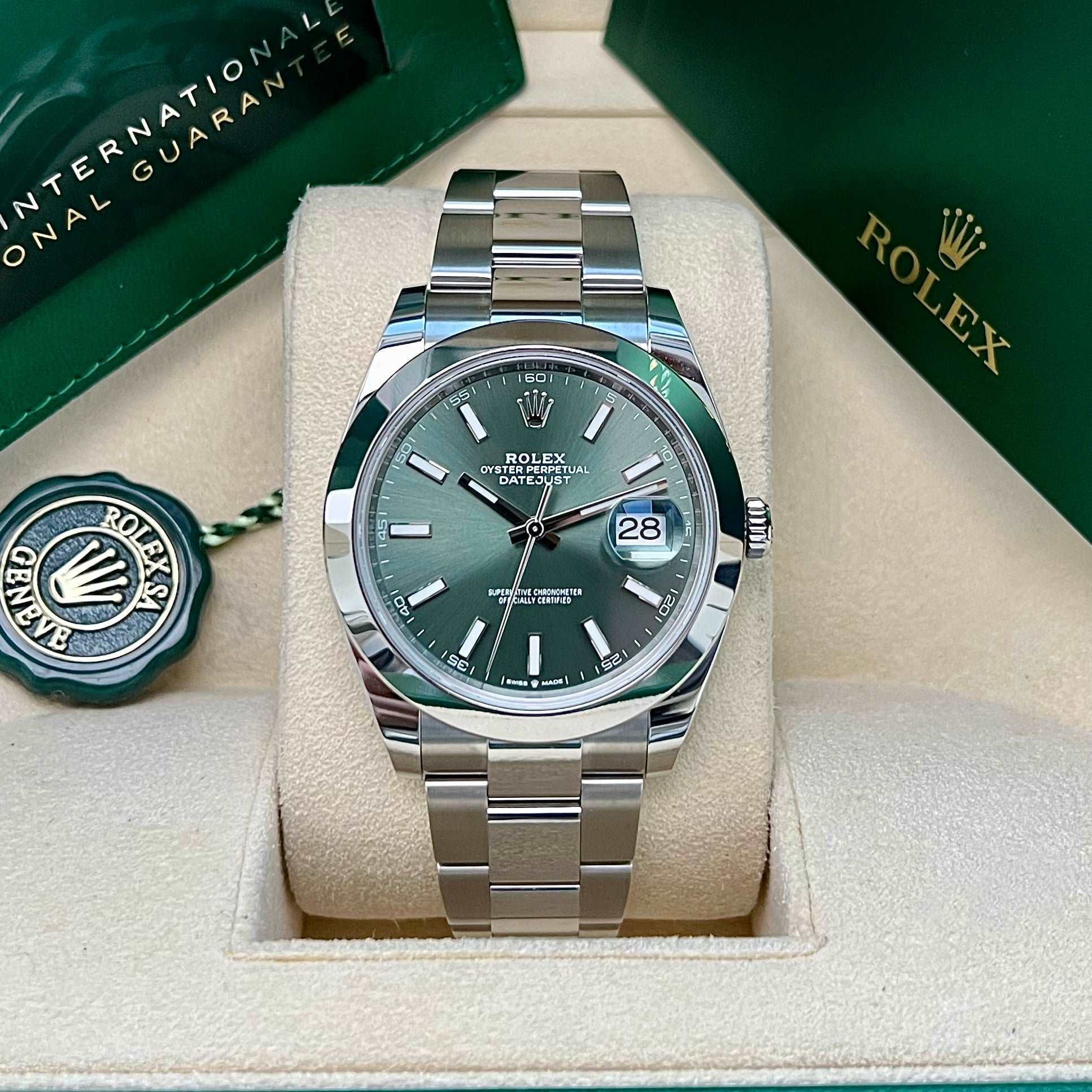 Rolex green dial discount watch