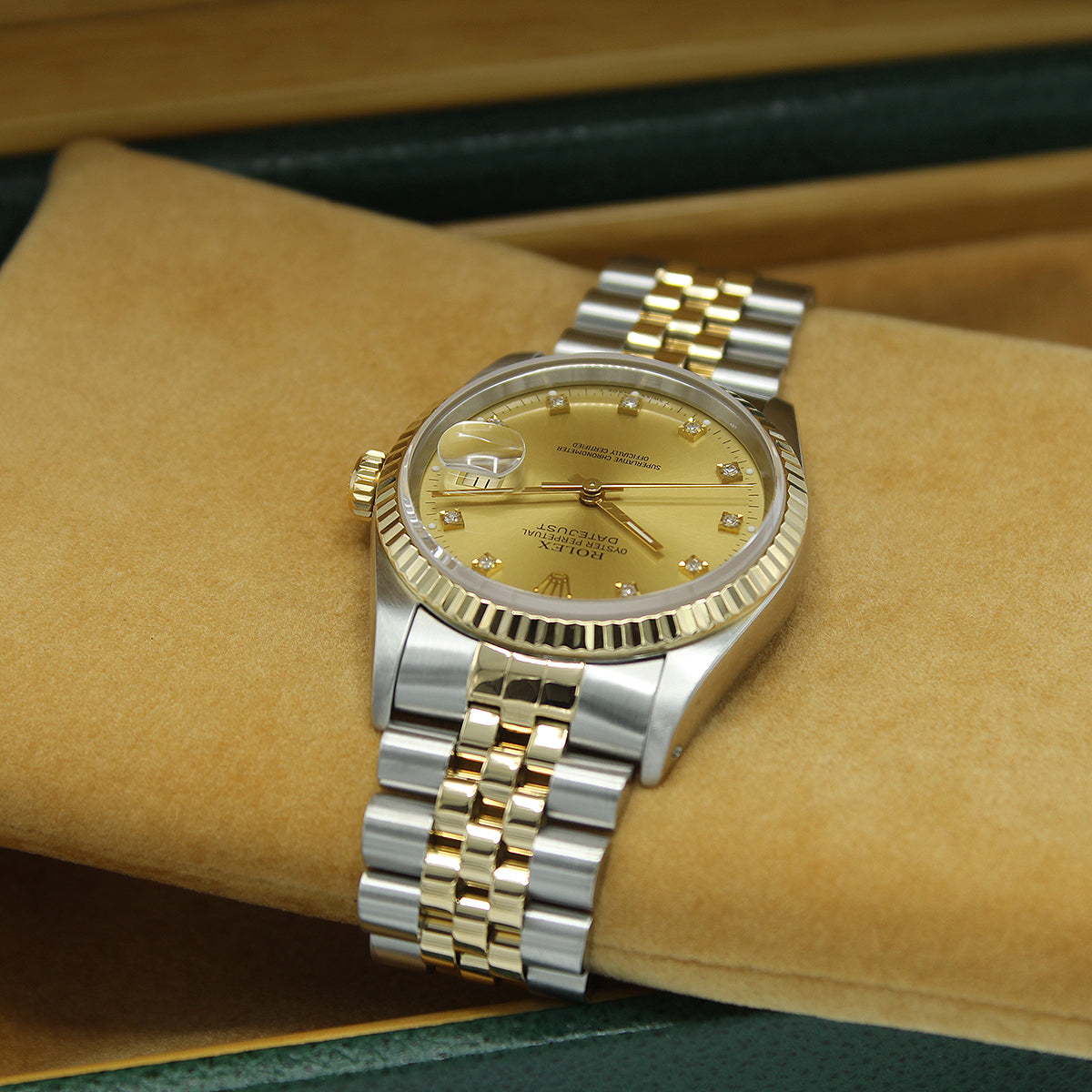 Datejust 36 16233 (Champagne Diamond Dial)