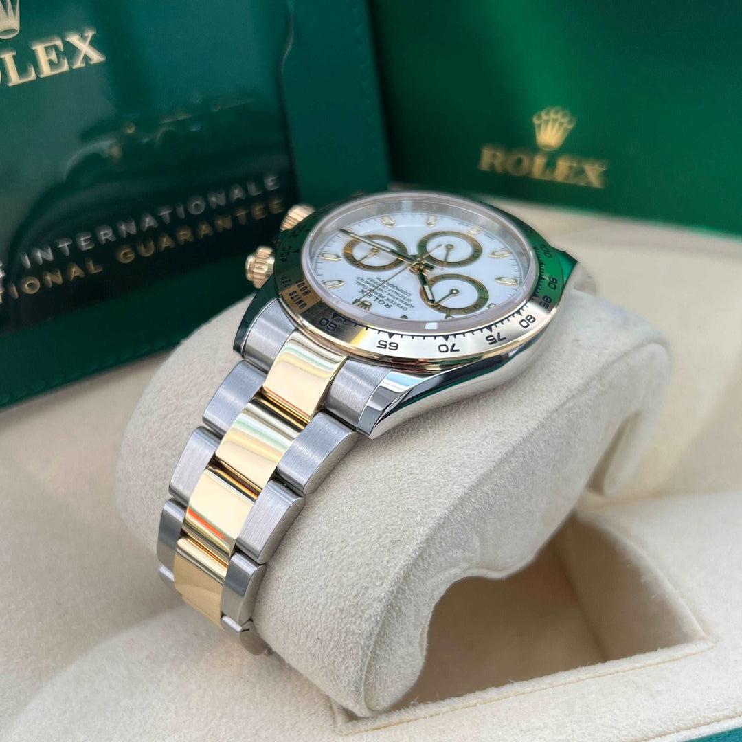 Cosmograph Daytona 116503 (White Dial) Chronofinder Ltd