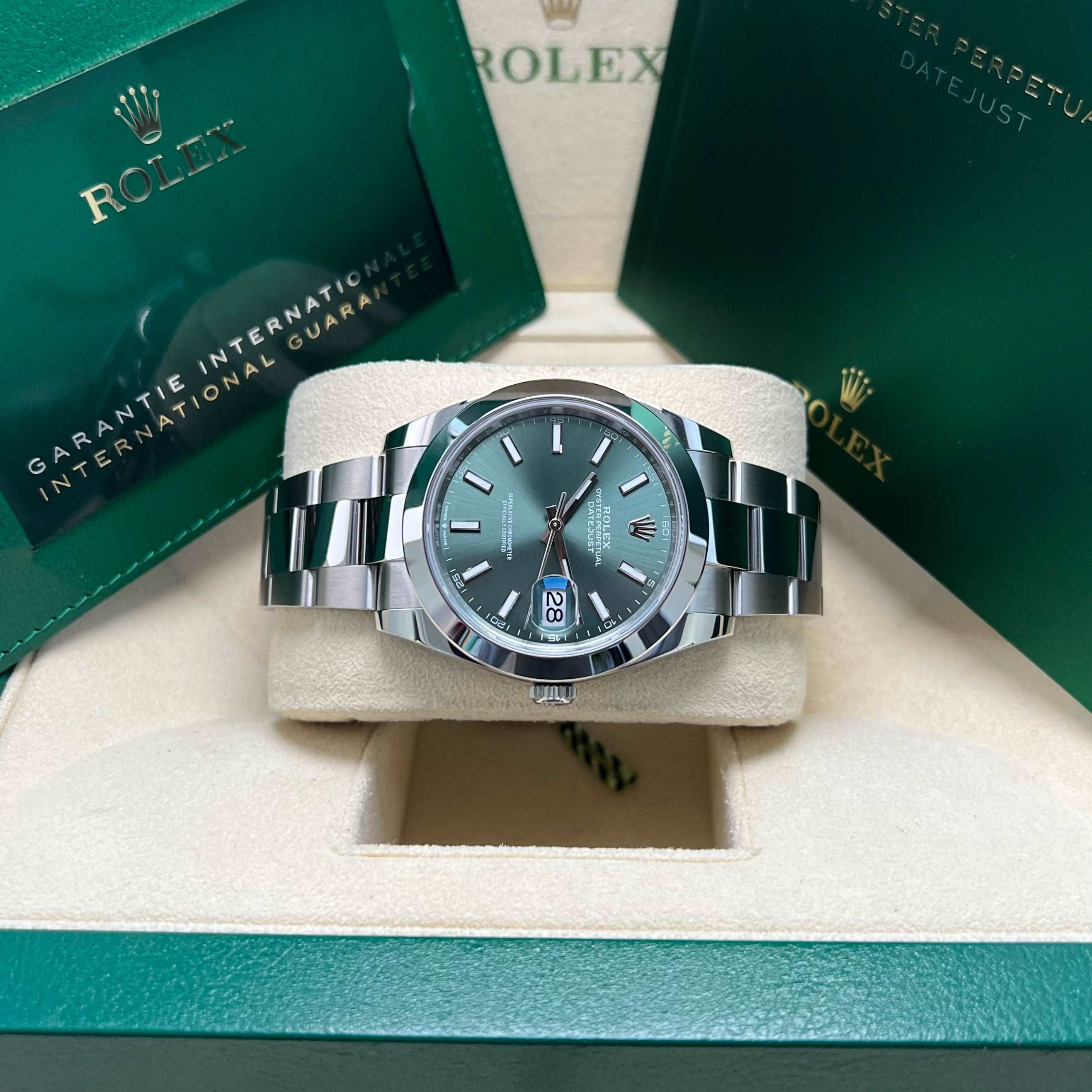 Datejust 41 126300 (Mint Green Dial) Chronofinder Ltd