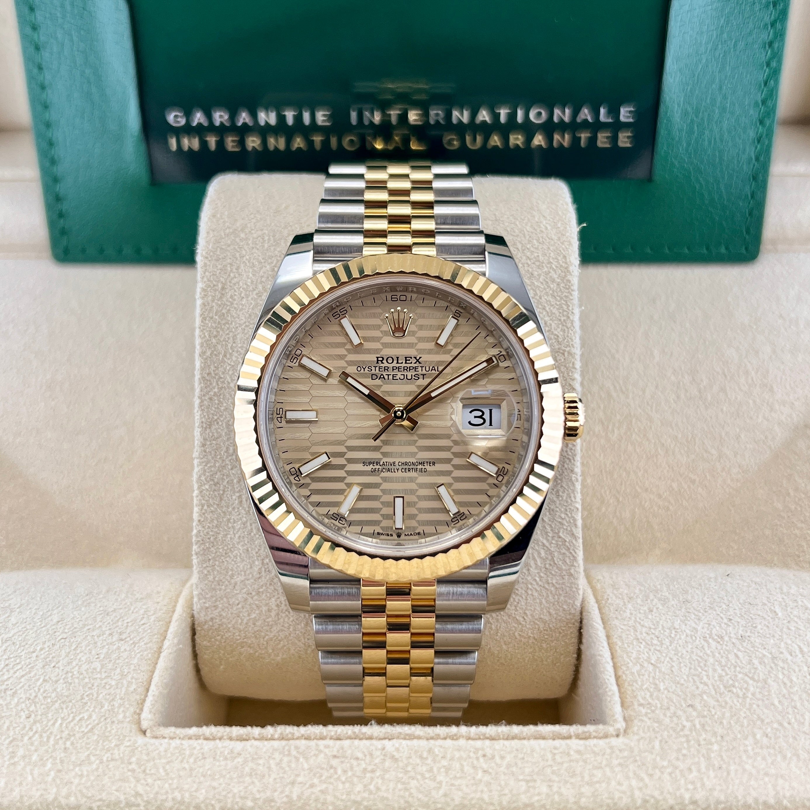 Rolex Datejust 41 126333 Golden Champagne Motif Dial Jubilee Bracelet Chronofinder Chronofinder Ltd