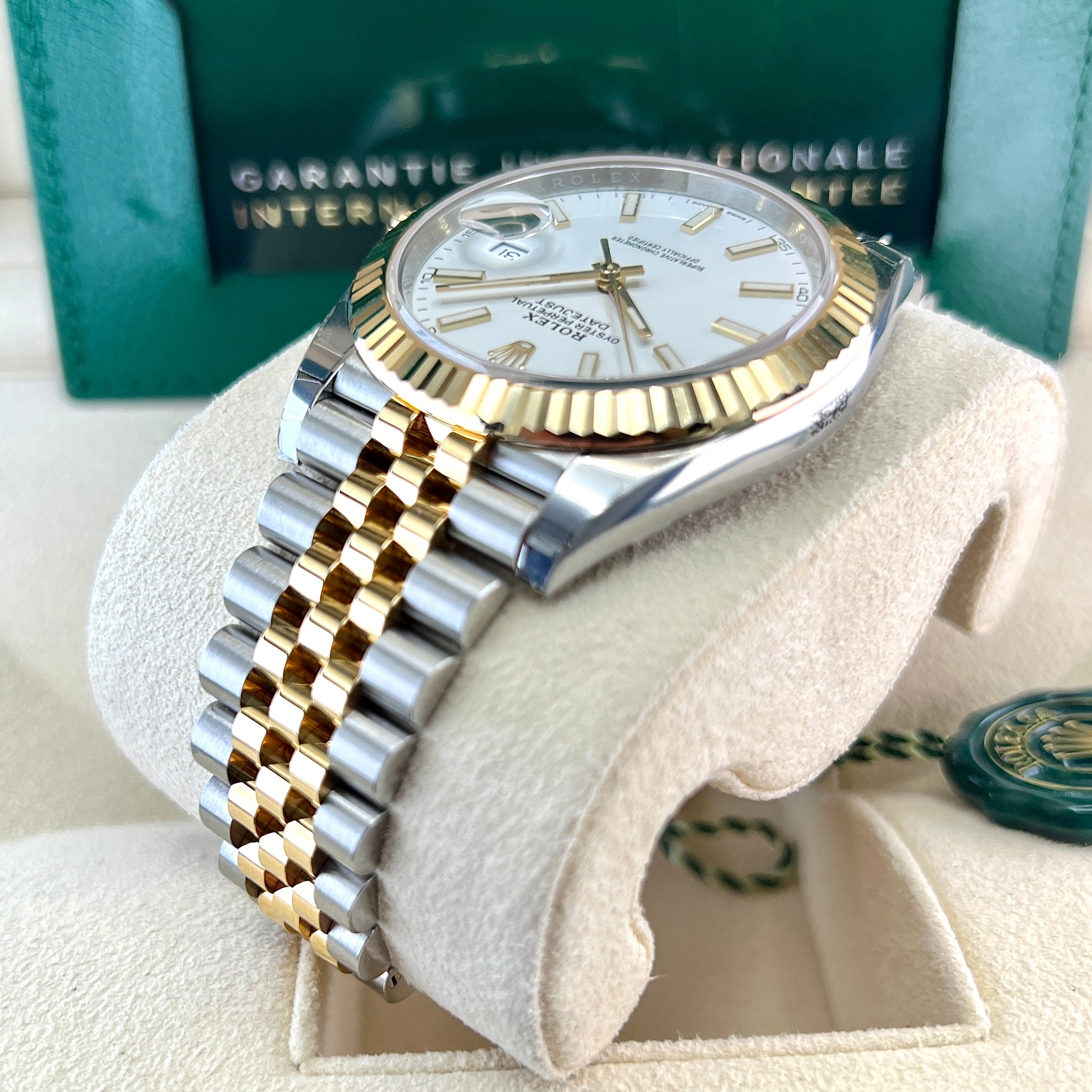 Datejust 41 126333 (White Baton Dial - Jubilee) Chronofinder Ltd