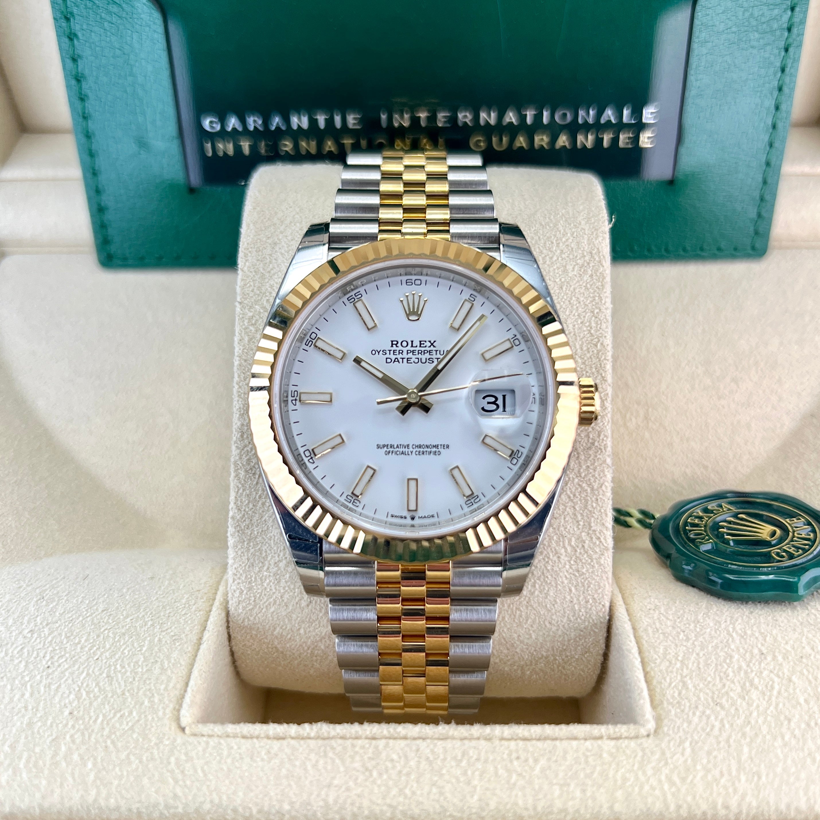 Datejust 41 126333 (White Baton Dial - Jubilee) Chronofinder Ltd