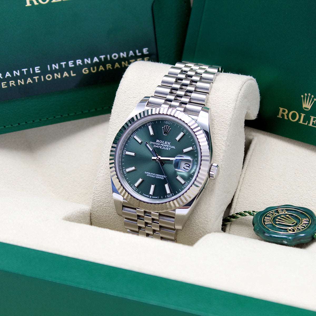 Datejust 41 126334 (Mint Green Baton Dial-Jubilee) Chronofinder Ltd