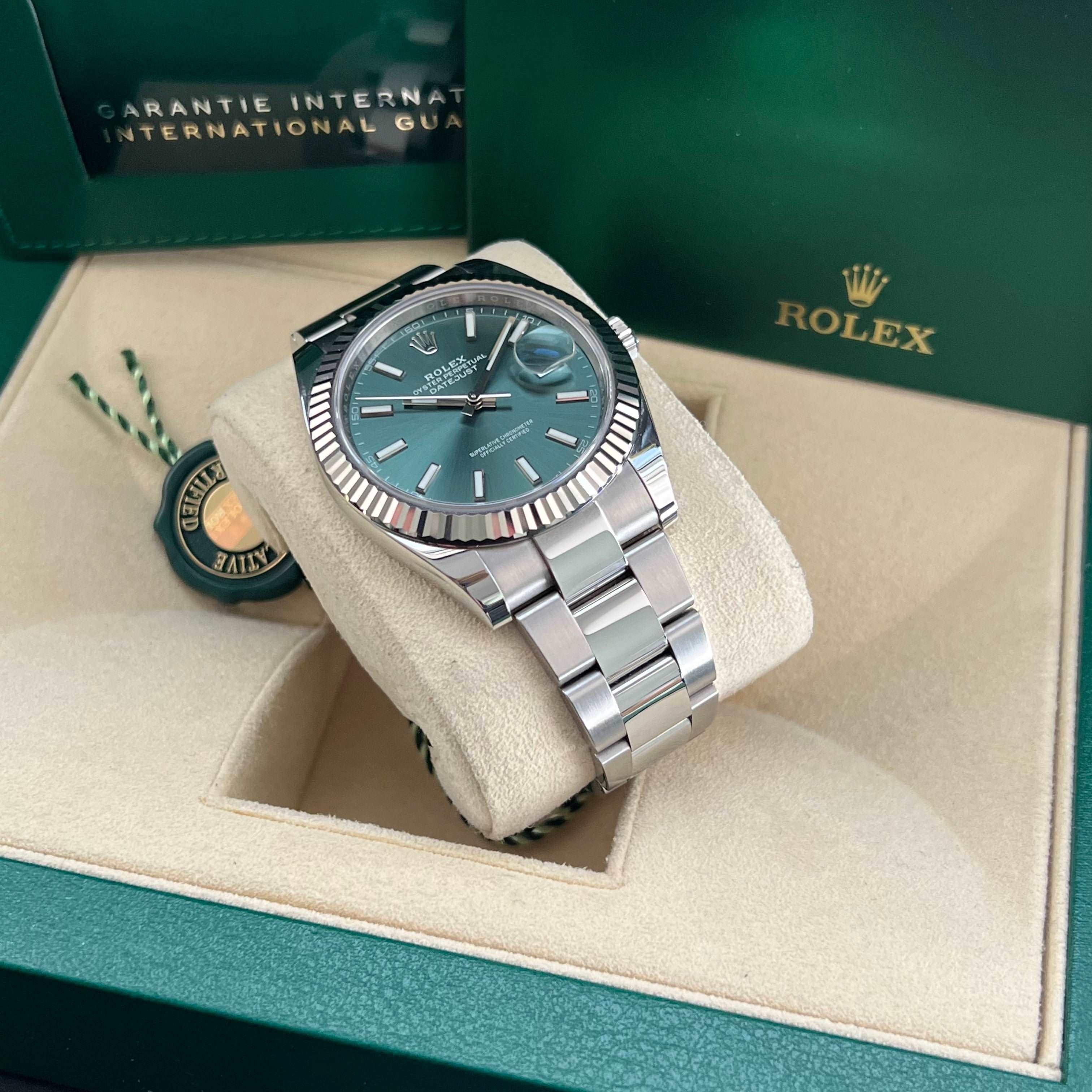 Datejust 41 126334 (Mint Green Baton Dial-Oyster) Chronofinder Ltd