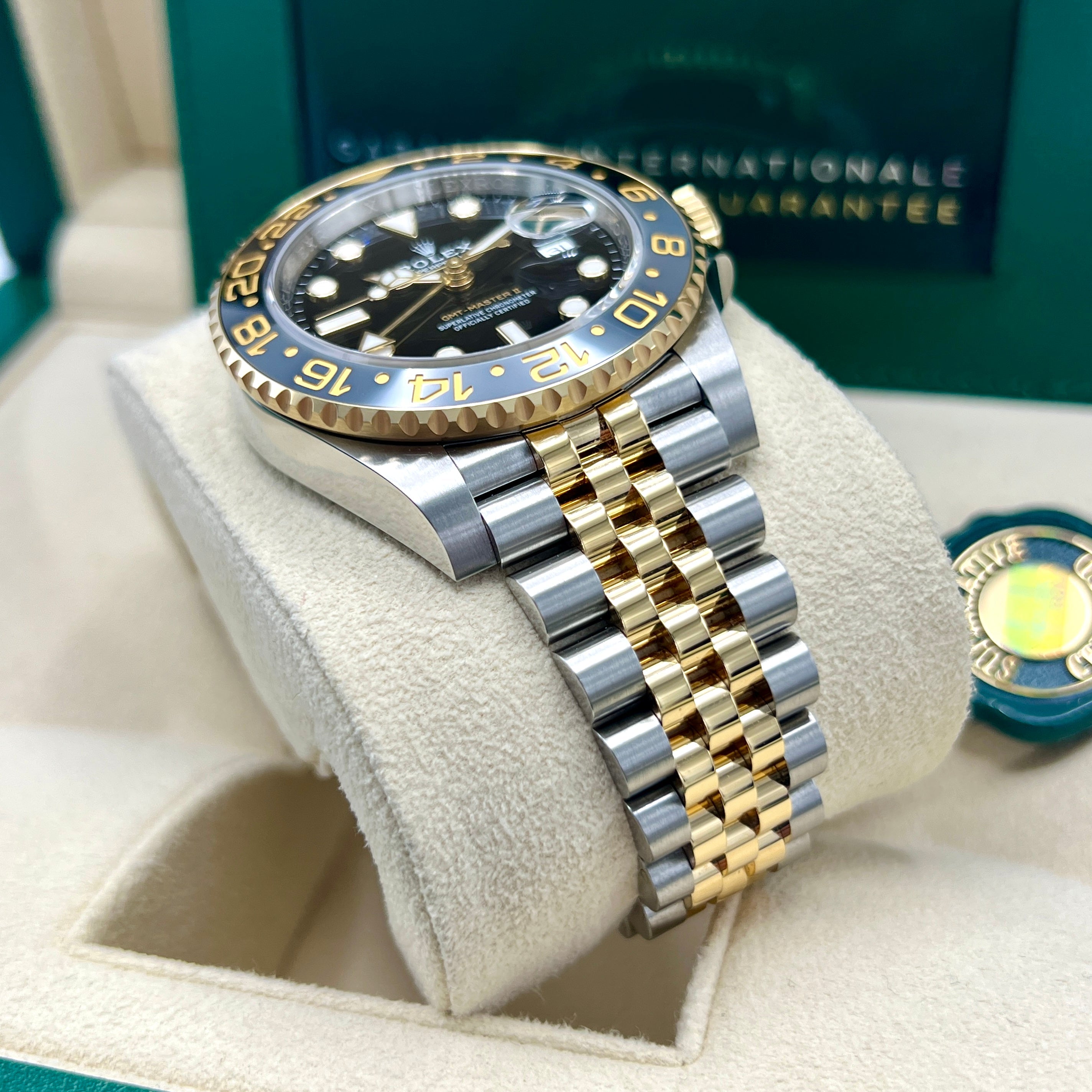 Gmt master 2 two tone best sale