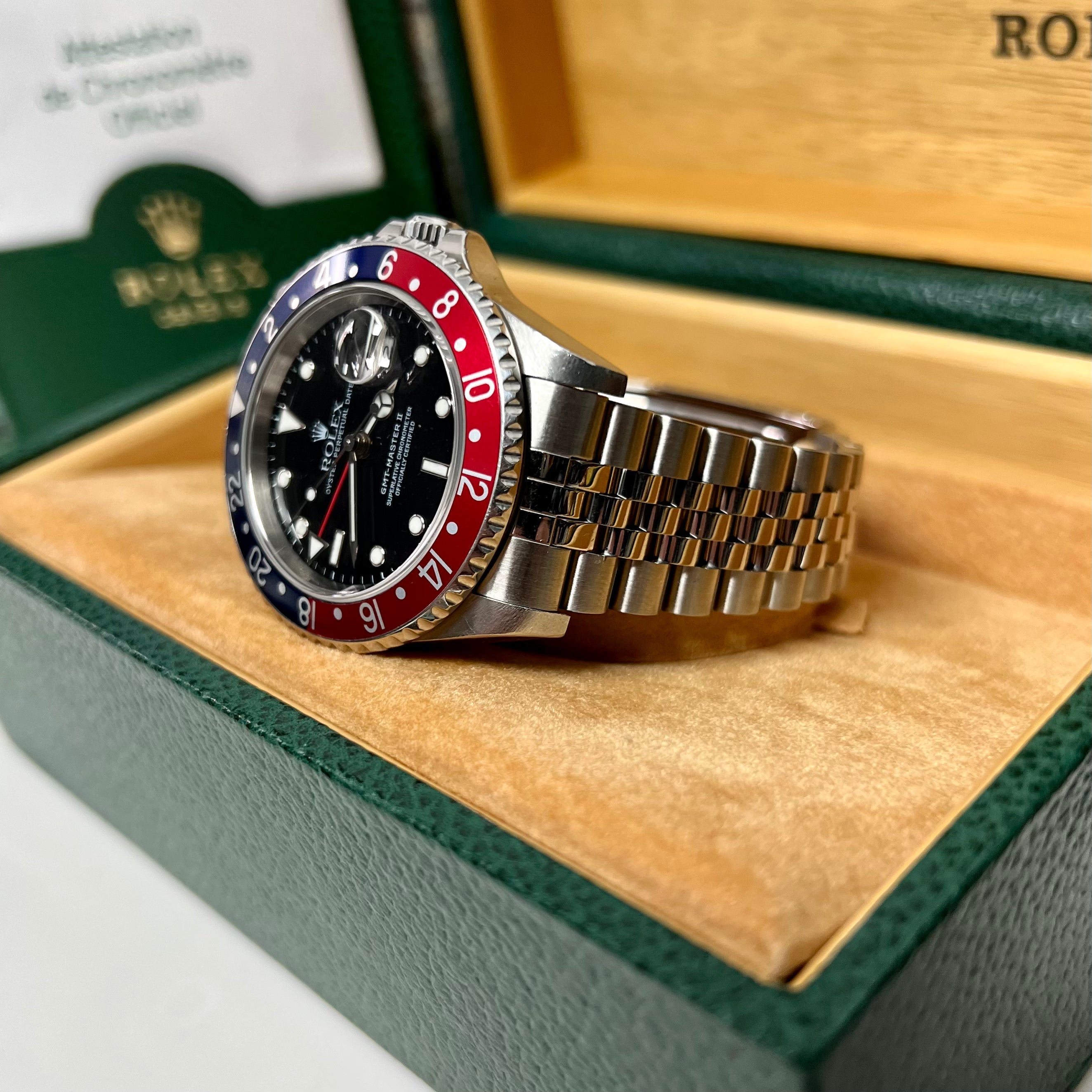 GMT-Master II 16710 (Blue-Red Bezel-Jubilee Bracelet) Chronofinder Ltd