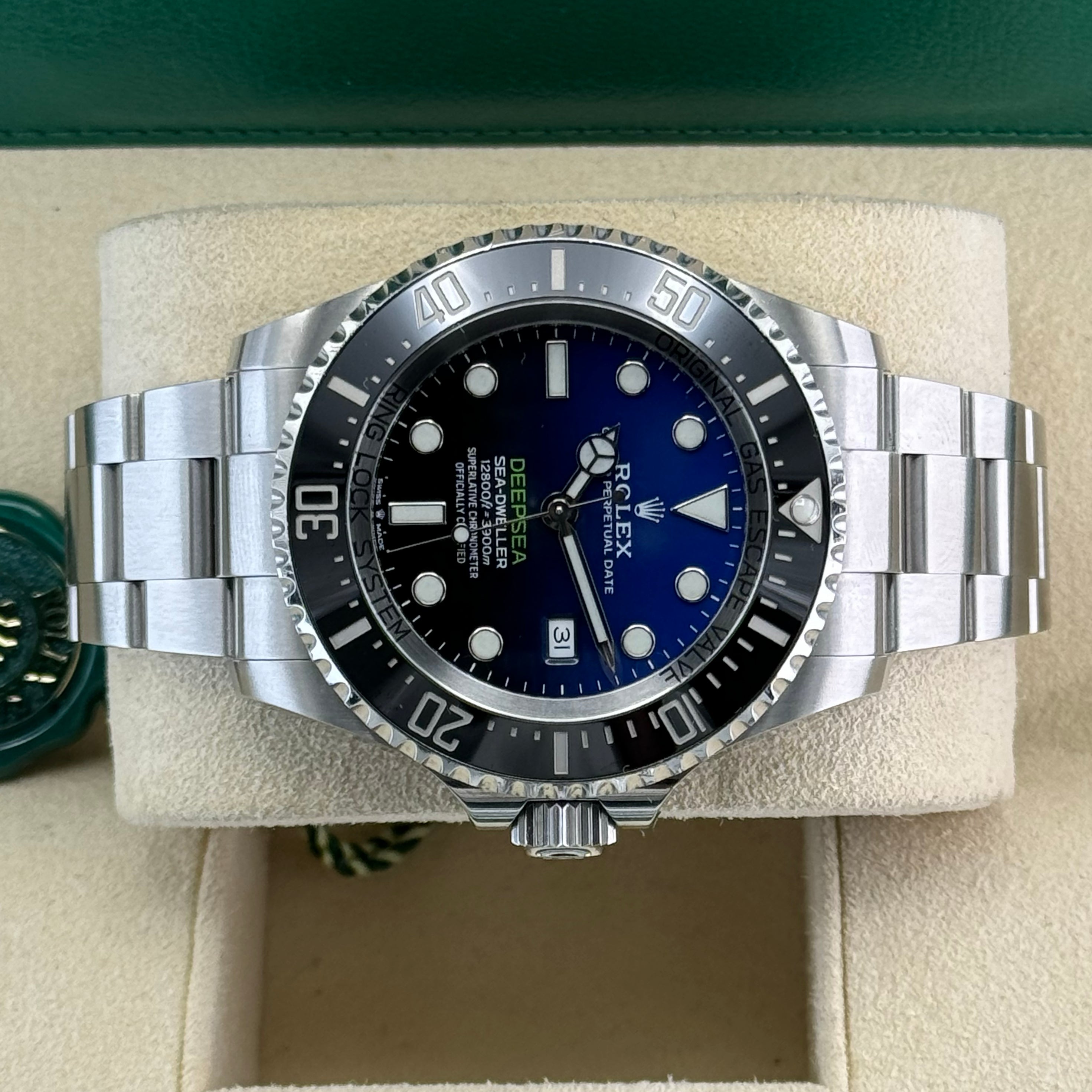 Sea-Dweller Deepsea 126660 (James Cameron D-Blue Dial)