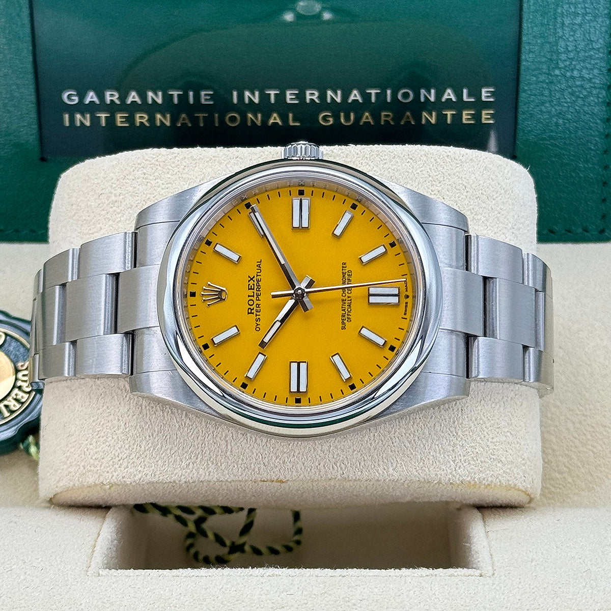 Oyster Perpetual 41 124300 (Mustard Yellow Dial)