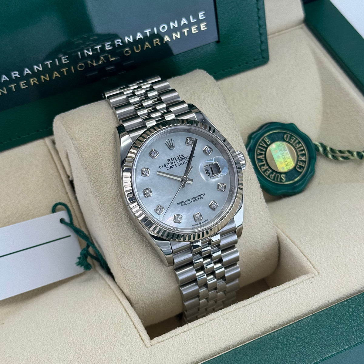 Datejust 36 126234 (Mother Of Pearl Diamond Dial)