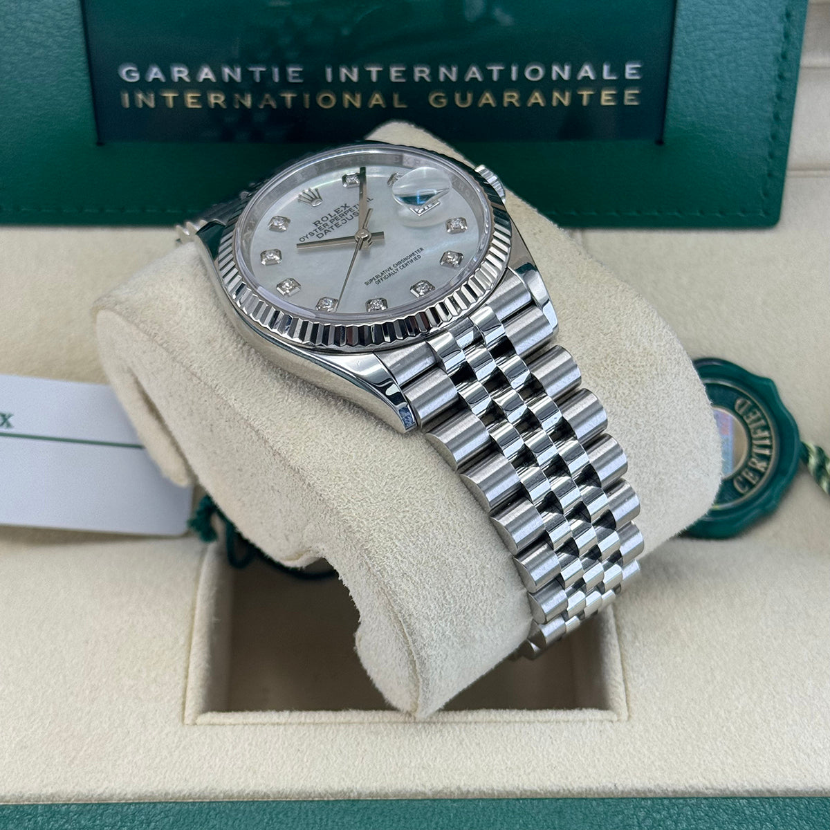 Datejust 36 126234 (Mother Of Pearl Diamond Dial)