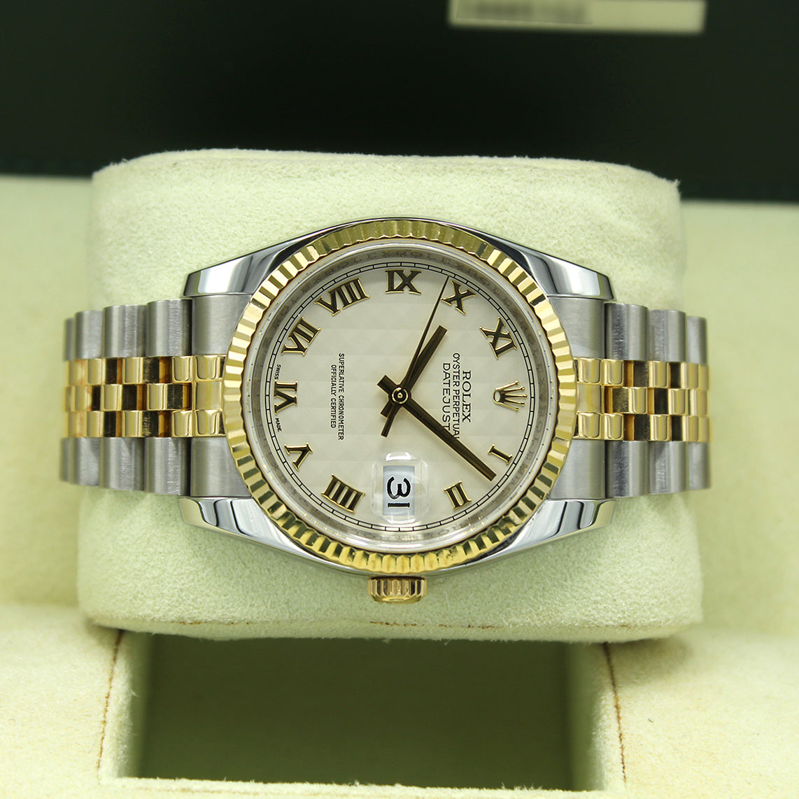 Datejust 36 116233 (Ivory Pyramid Roman Numeral Dial)