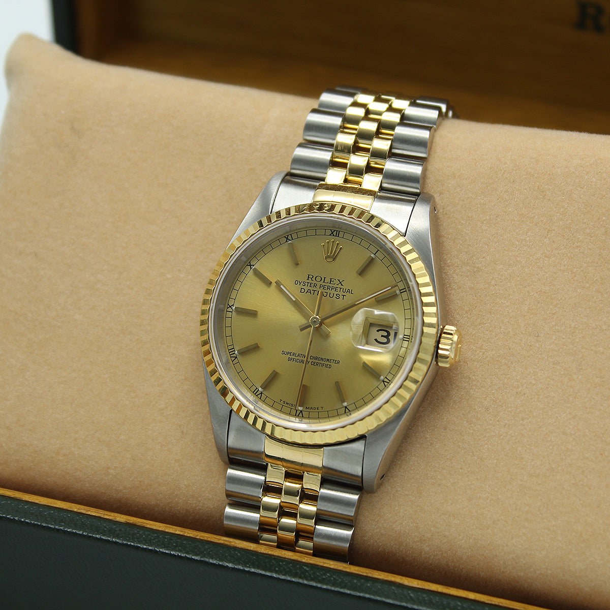 Datejust 36 16233 (Champagne Baton Dial)