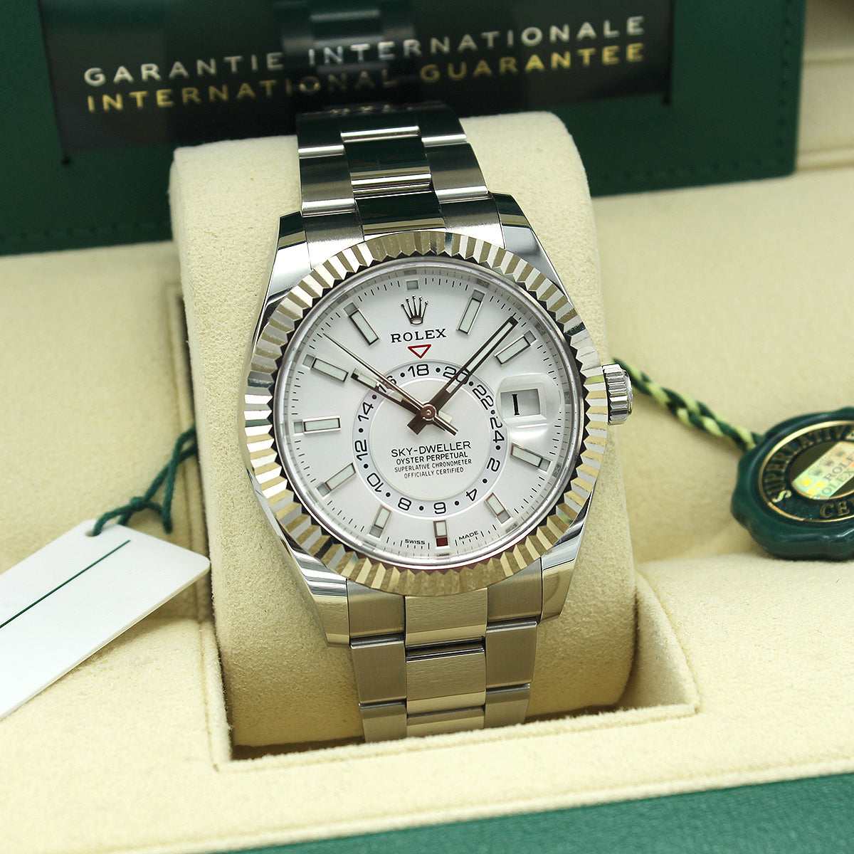 Sky-Dweller 326934 (White Dial)