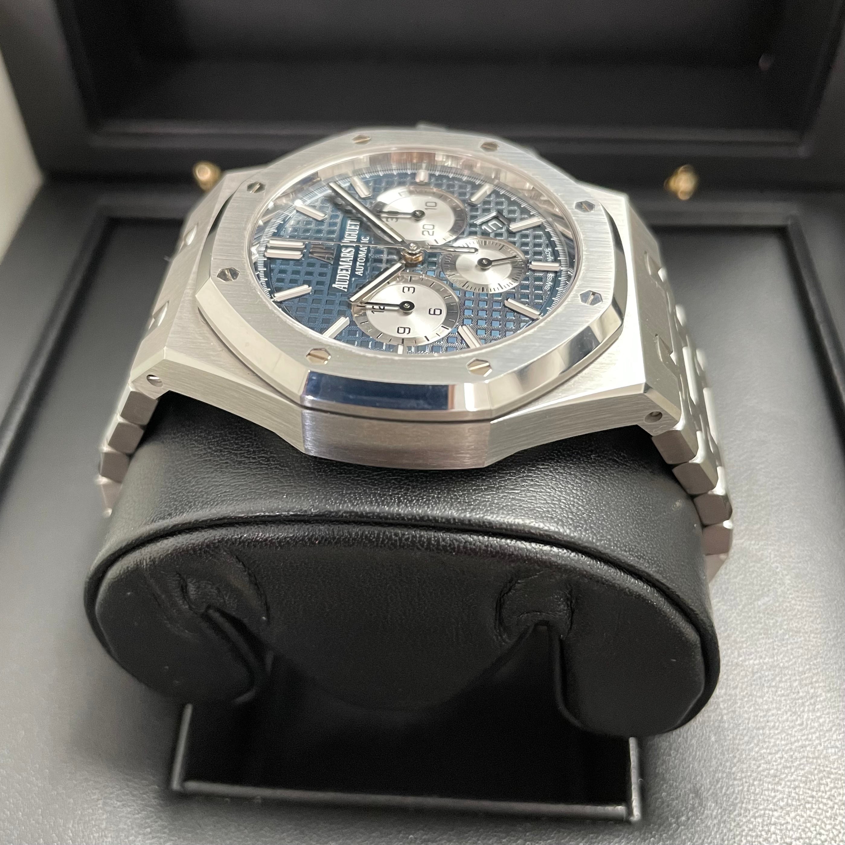 Royal Oak Chronograph 26331ST.OO.1220ST.01 (Blue Dial) Chronofinder Ltd