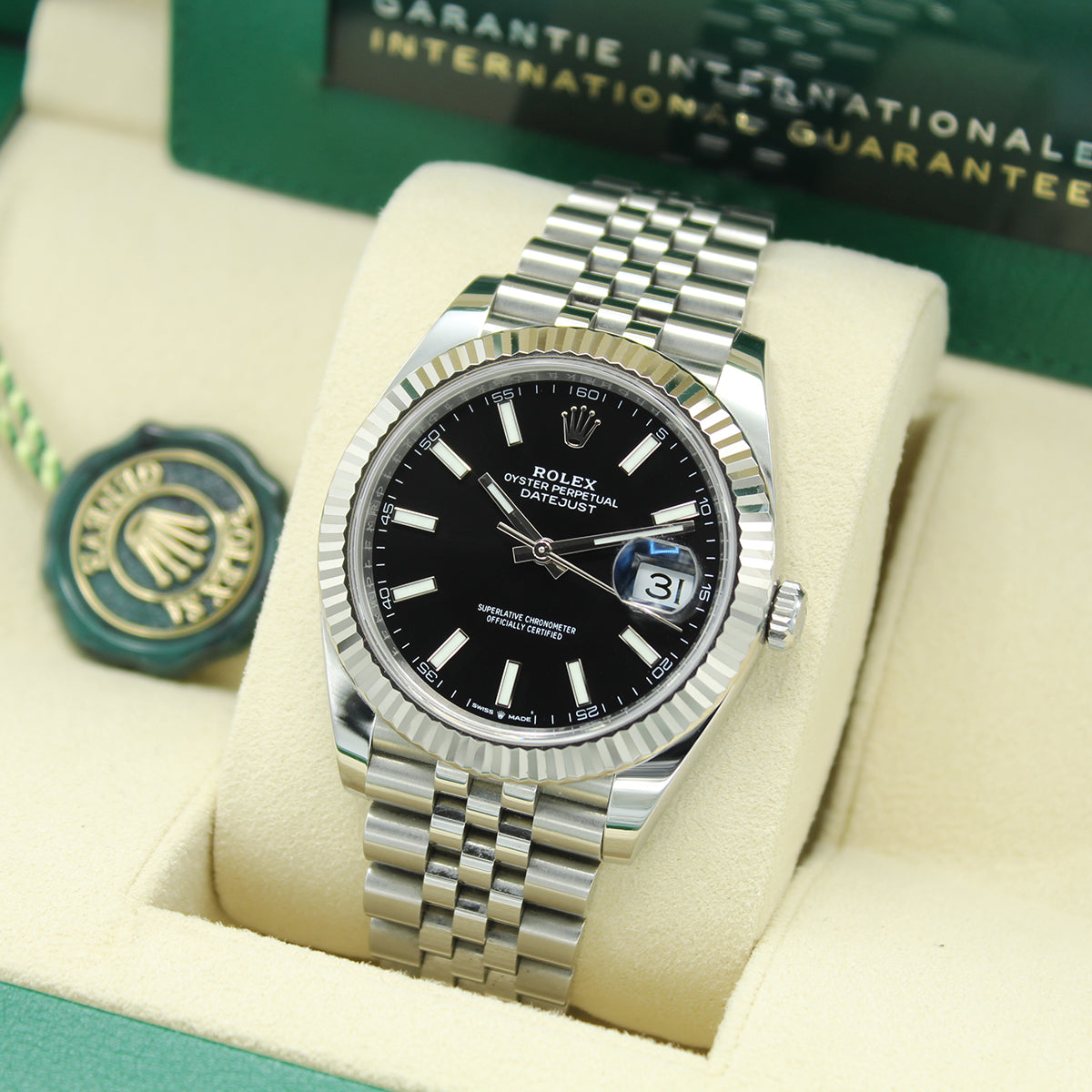 Datejust 41 126334 (Black Baton Dial)