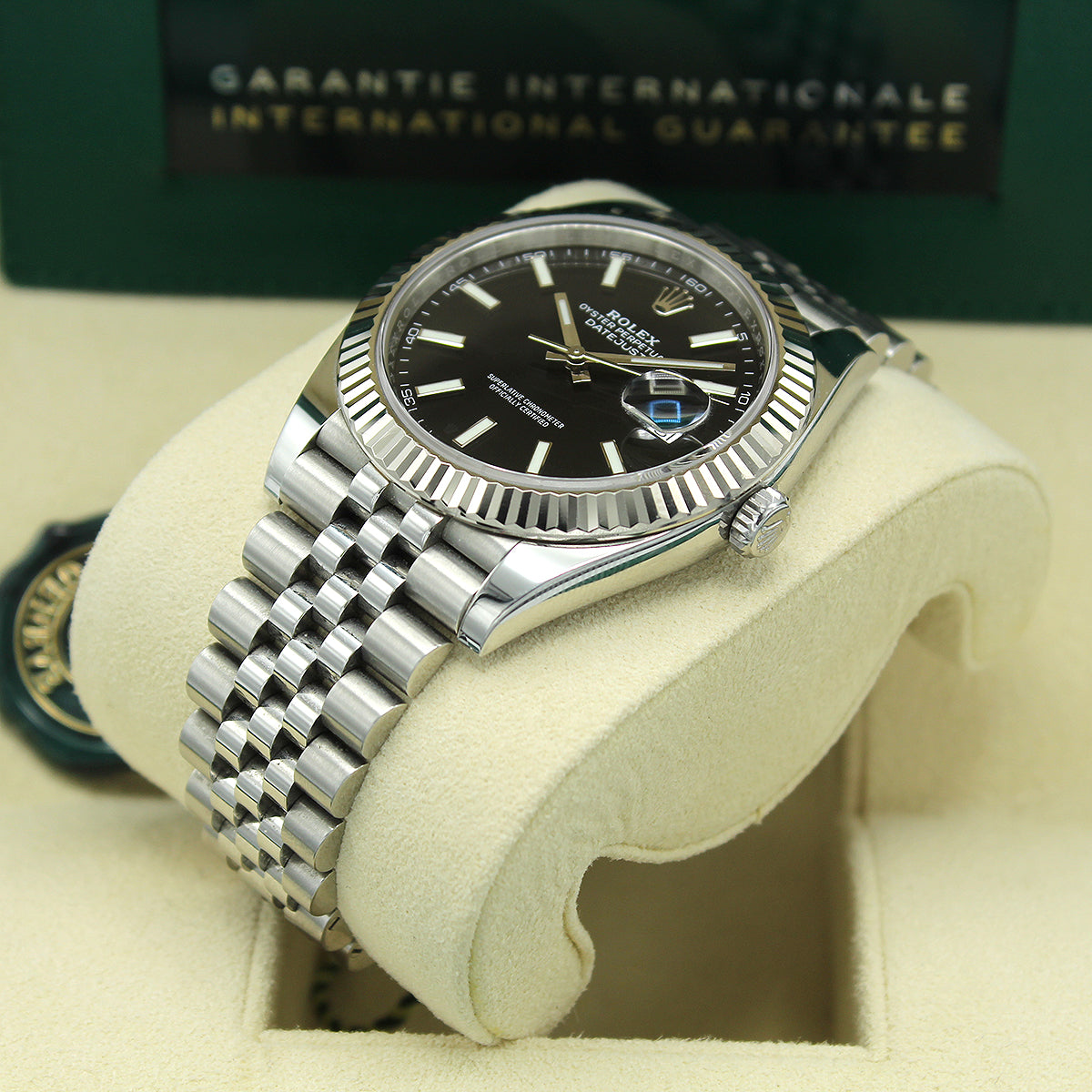 Datejust 41 126334 (Black Baton Dial)