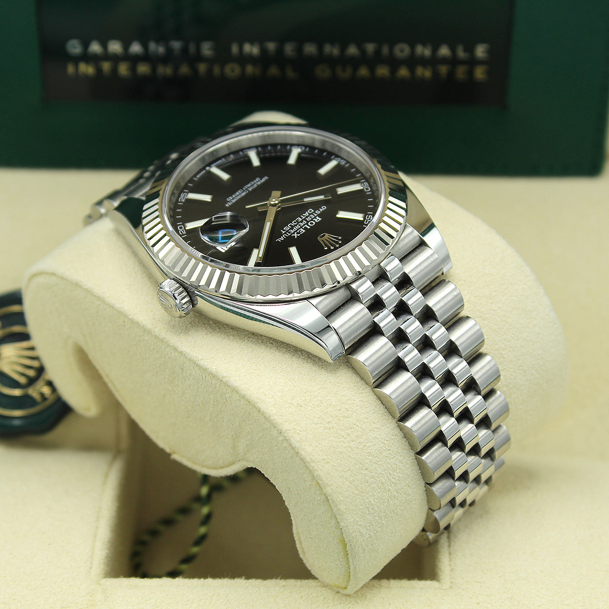 Datejust 41 126334 (Black Baton Dial)
