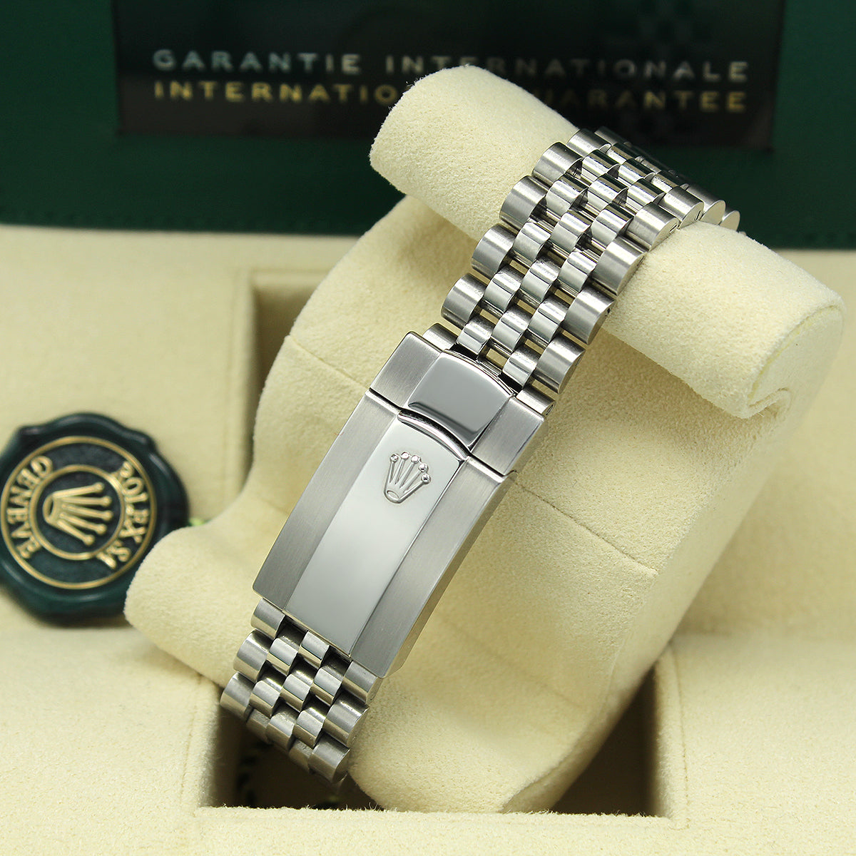 Datejust 41 126334 (Black Baton Dial)