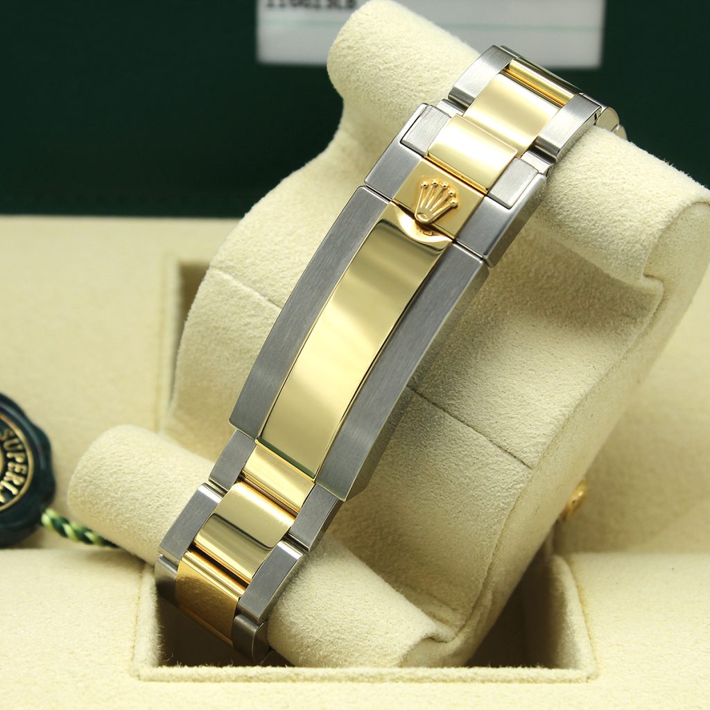 Submariner Date 116613LB (Bluesy) — 11