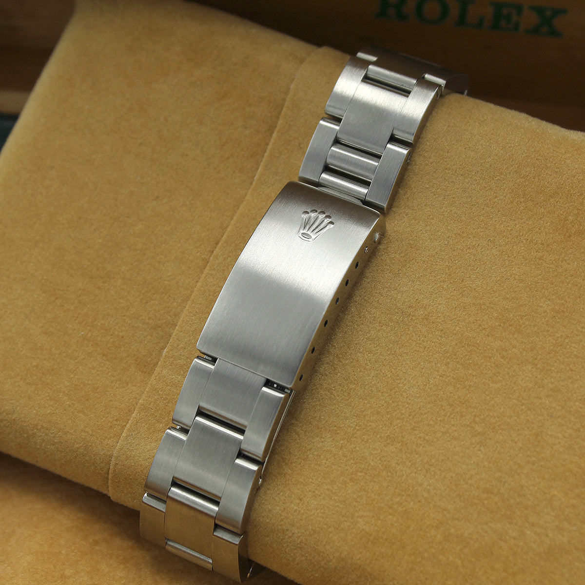 Oyster Perpetual Date 15200 — 10