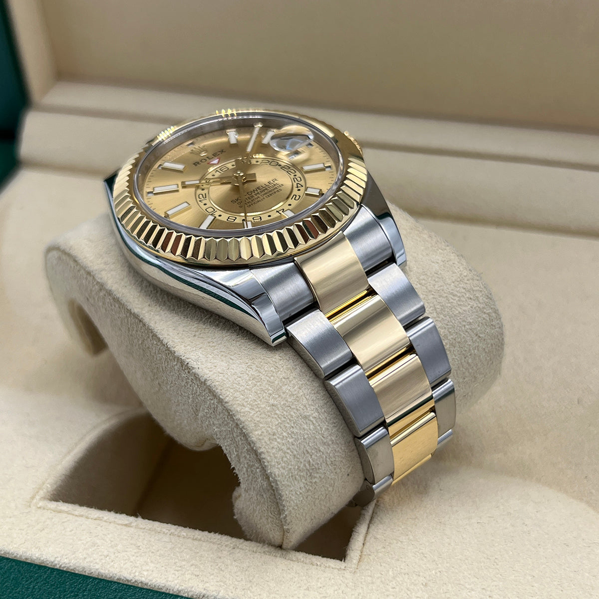 Sky-Dweller 326933 (Champagne Dial) — 7
