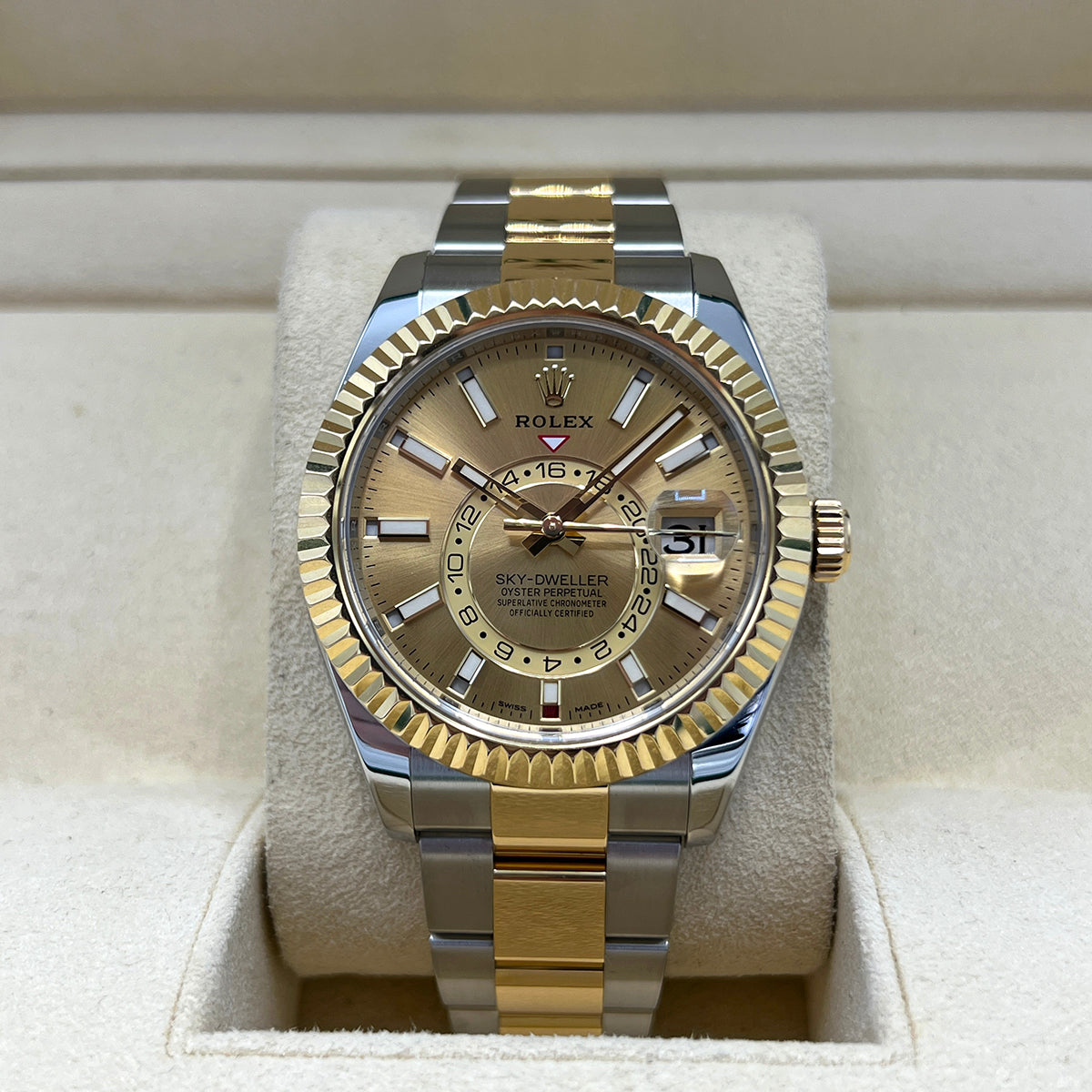 Sky-Dweller 326933 (Champagne Dial) — 4