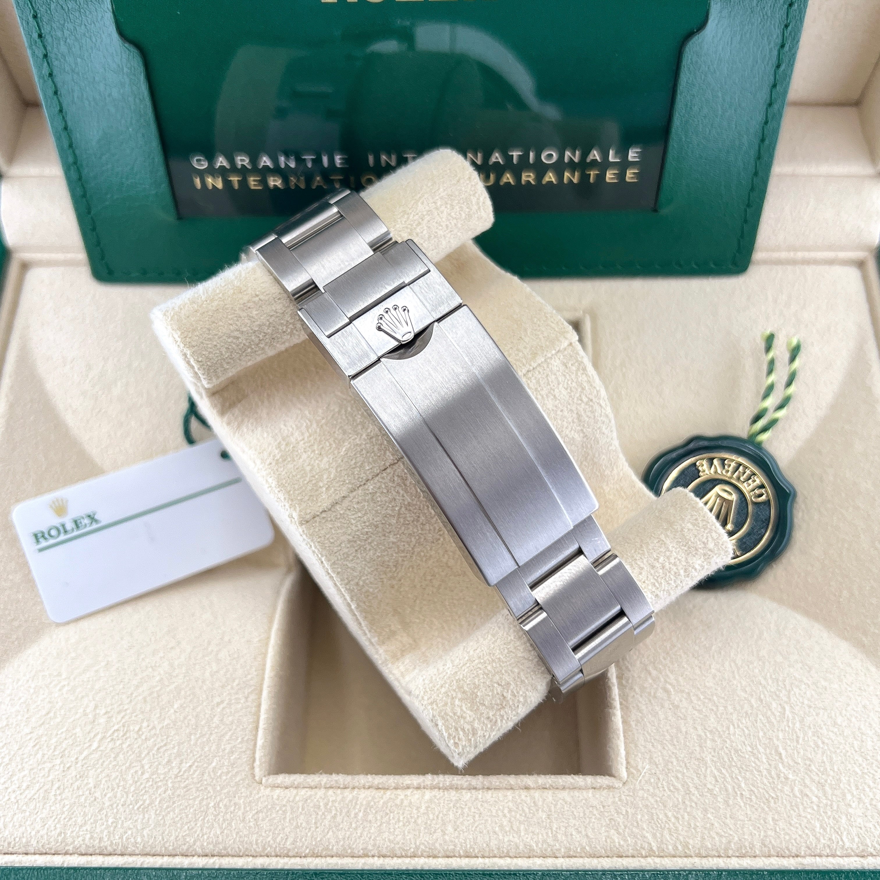 Submariner Date 126610LV Starbucks (MK2 Bezel) — 12