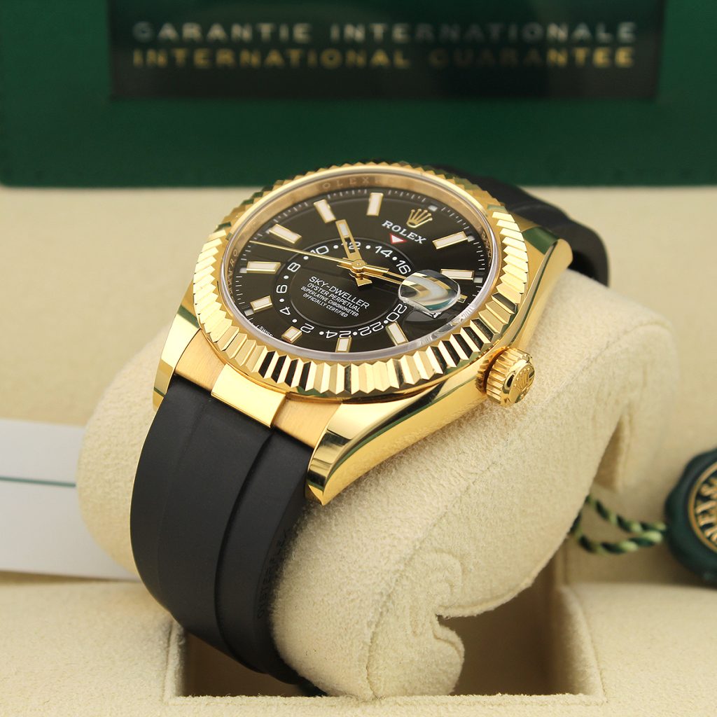 Sky-Dweller 326238 (Black Baton Dial) — 10